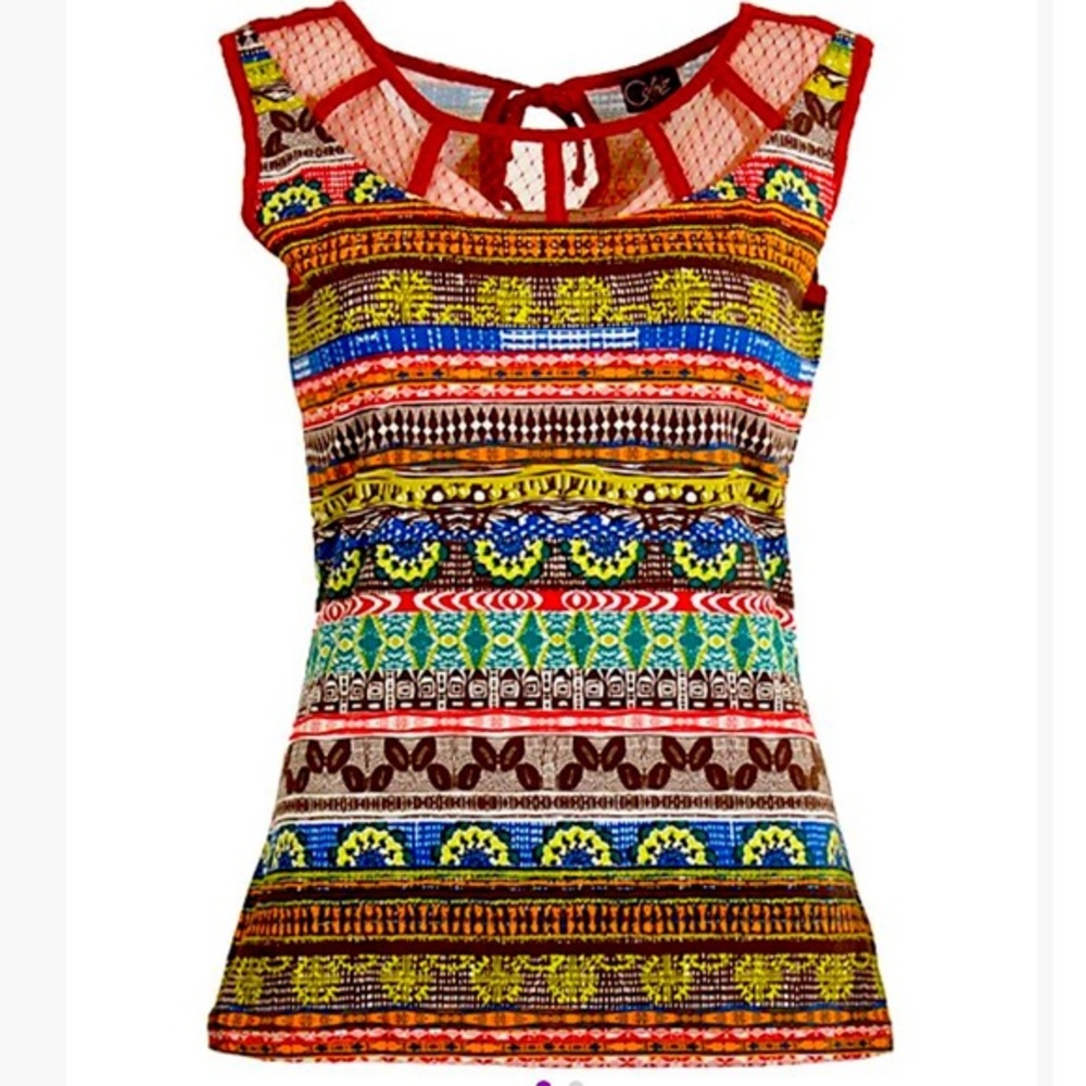 Geometric Keyhole Cut Out Sleeveless Top